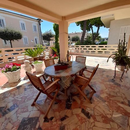 Bouganville Casa Vacanza Ambiente Climatizzato Con Wi Fi 皮内托 外观 照片
