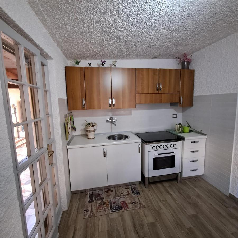Bouganville Casa Vacanza Ambiente Climatizzato Con Wi Fi 皮内托 外观 照片