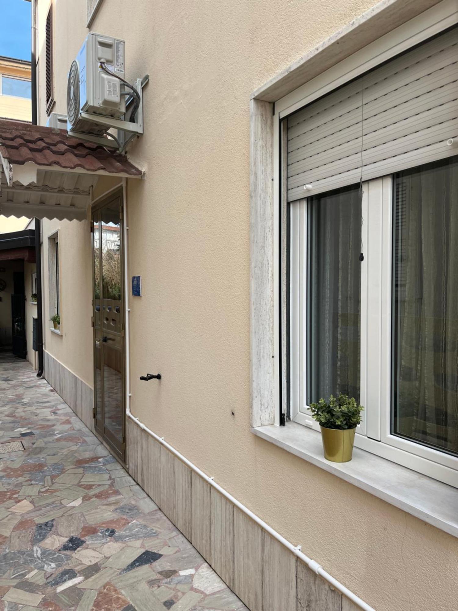 Bouganville Casa Vacanza Ambiente Climatizzato Con Wi Fi 皮内托 外观 照片