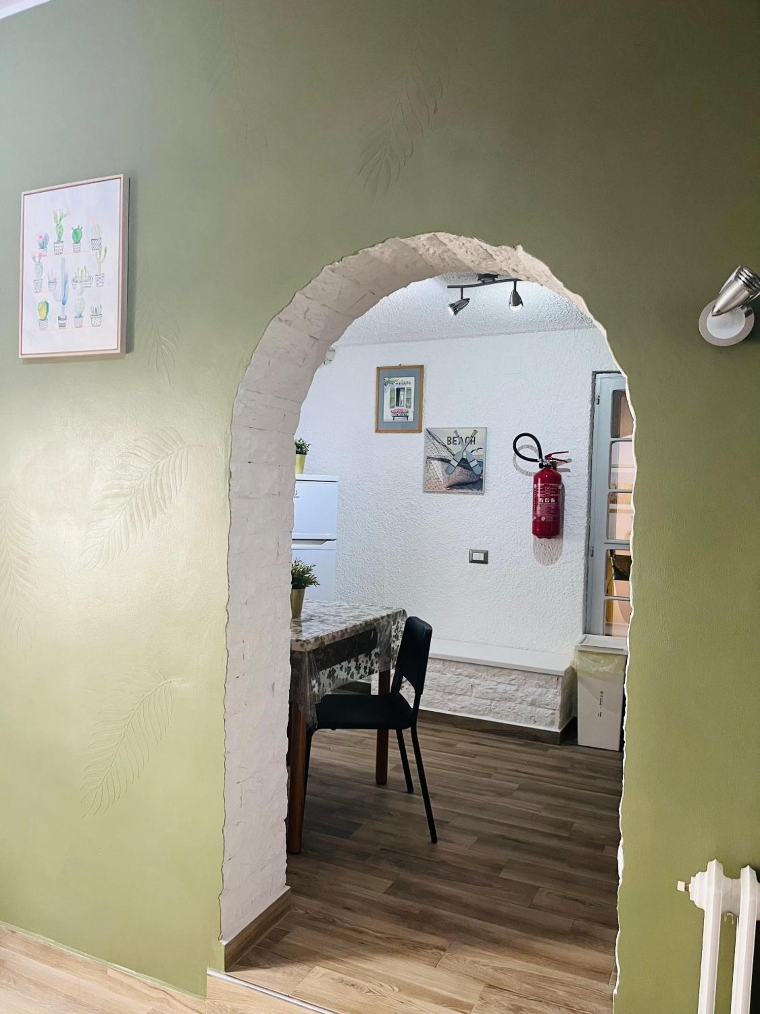 Bouganville Casa Vacanza Ambiente Climatizzato Con Wi Fi 皮内托 外观 照片