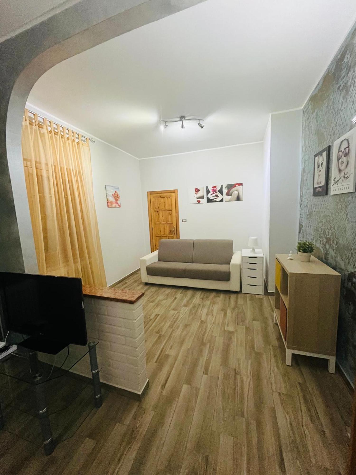Bouganville Casa Vacanza Ambiente Climatizzato Con Wi Fi 皮内托 外观 照片