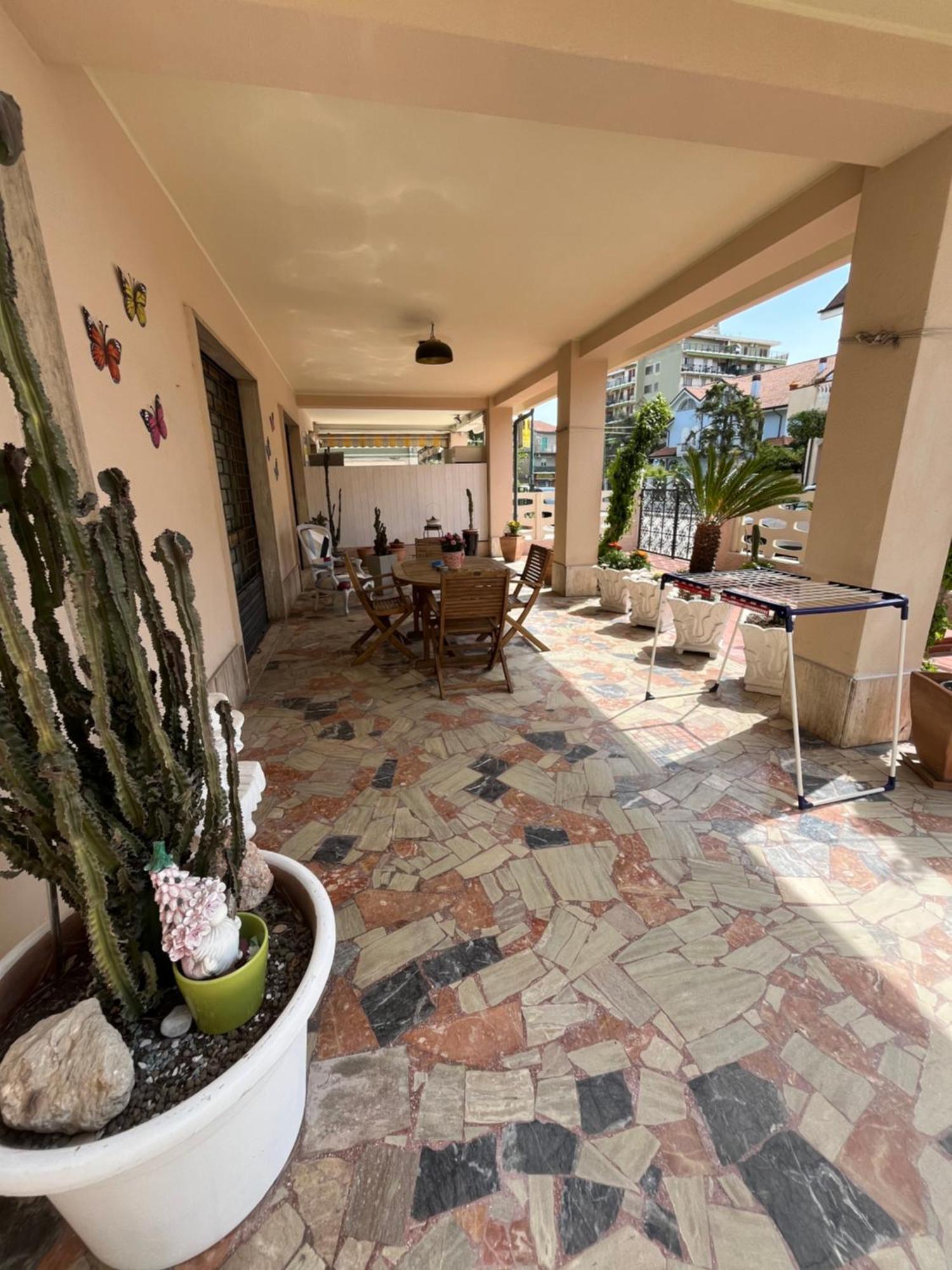 Bouganville Casa Vacanza Ambiente Climatizzato Con Wi Fi 皮内托 外观 照片